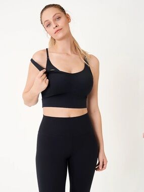 Momanda Natrelax® Nursing Crop Tank Top - black